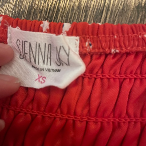 Red flower dress xs - Picture 2 of 2